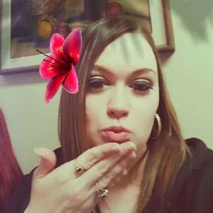 Meet your Posher, Crystal